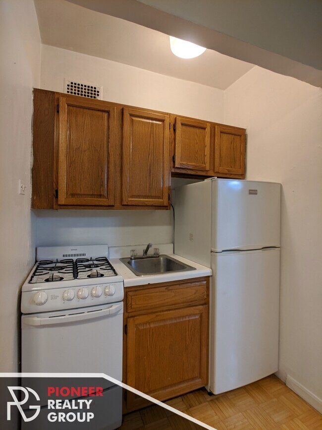 711 W Belmont Ave unit 507, Chicago, IL 60657 - photo 5