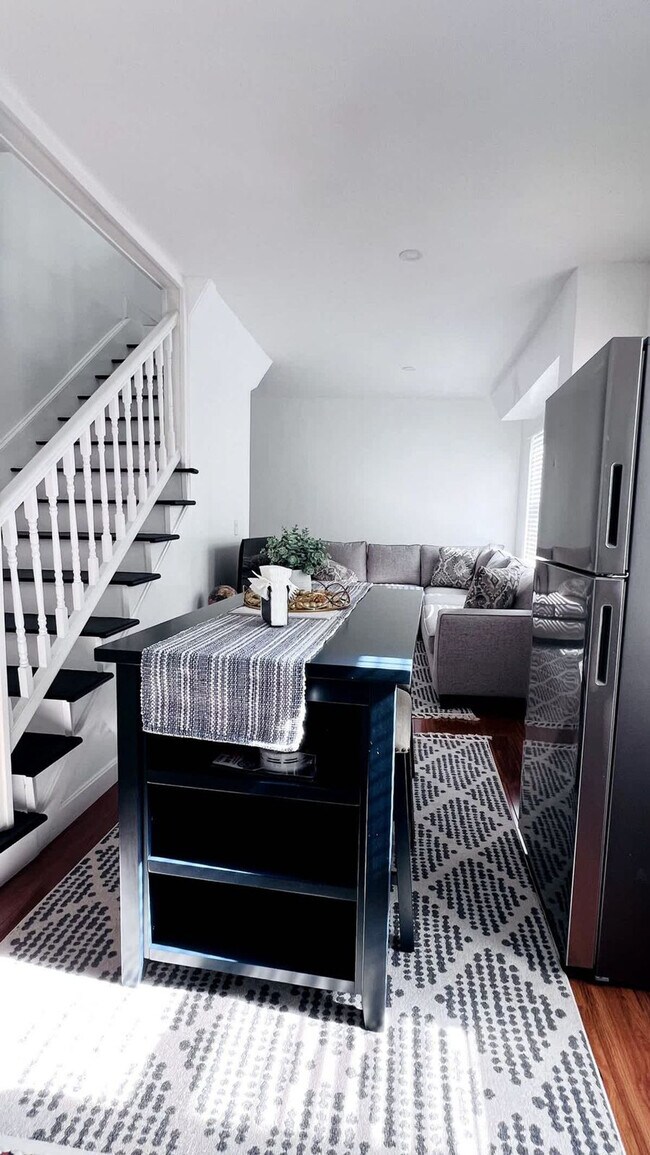 21 Bullocks Point Ave unit FL1-ID1347756P, Riverside, RI 02915 - photo 2