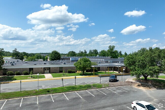 Hugh Mercer Elementary is a highly rated school in Central Fredericksburg.