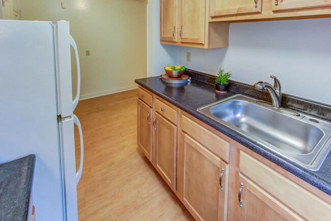 Schuyler Place, Menands, NY 12204 - photo 6