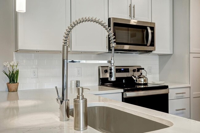 Clear Creek Springdale Apartments, Springdale, AR 72762 - photo 2