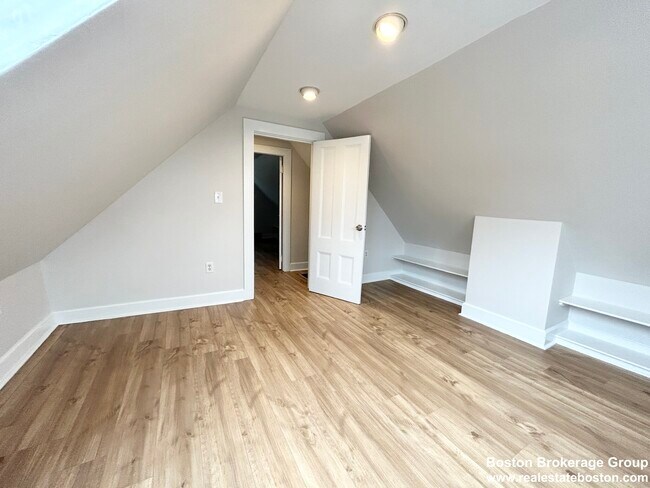 15 Saratoga St unit 2, Boston, MA 02128 - photo 7