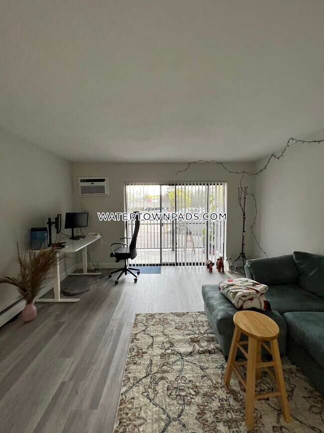 24 Whites Ave Unit 14, Watertown, MA 02472