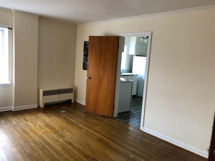 211 S Green St unit 1, Crawfordsville, IN 47933 - photo 1