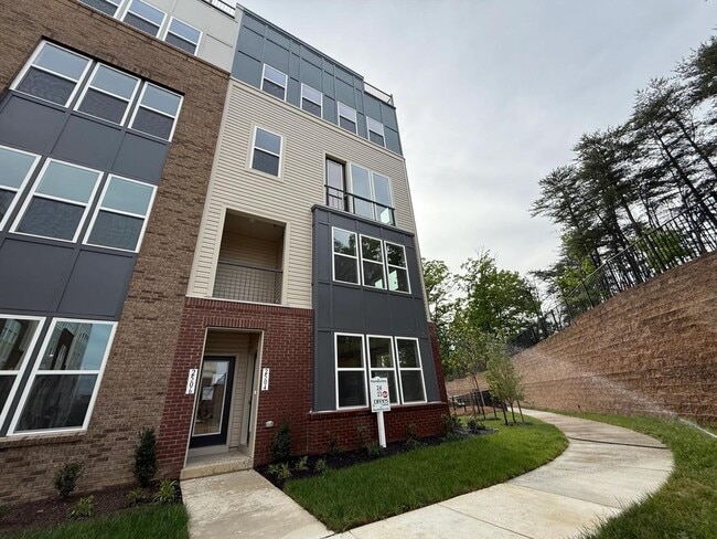 Neabsco Commons, Woodbridge, VA 22191 - photo 2