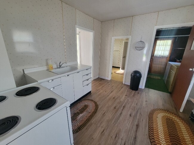 1220 Hazel Ave, Lima, OH 45805 - photo 4