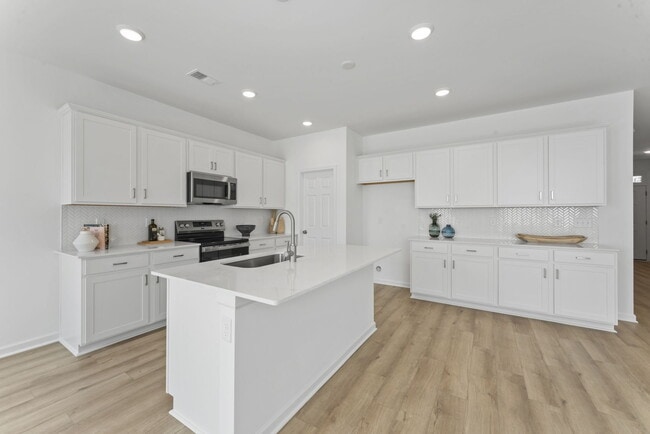 2900 Suzanne Landon Dr unit F1, Murfreesboro, TN 37130 - photo 3