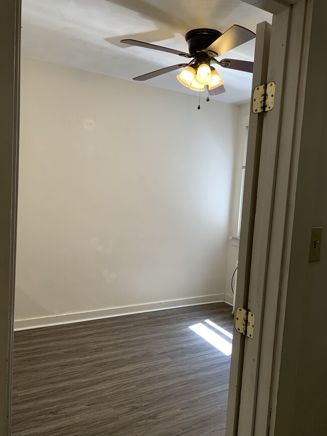 207 Chesterfield Rd, Pittsburgh, PA 15213 - photo 5