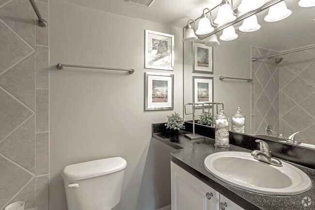 1BR,1BA - The Garrison