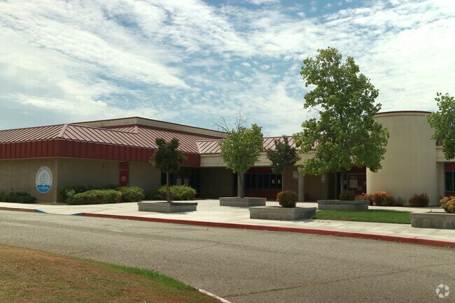 Vejar Elementary School is located in the Pomona neighborhood of California.