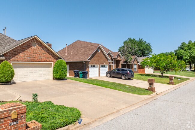 North Portland Avenue runs through the center of Edgewater-Lakepointe.