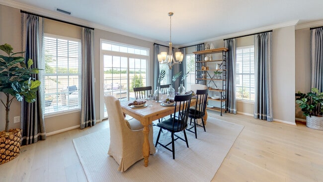 613 Crestfield Dr, Chesapeake, VA 23320 - photo 4