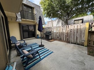 303 Arabian Rd, Palm Springs, FL 33461