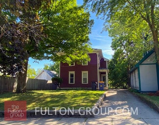 704 Coit Ave NE, Grand Rapids, MI 49503