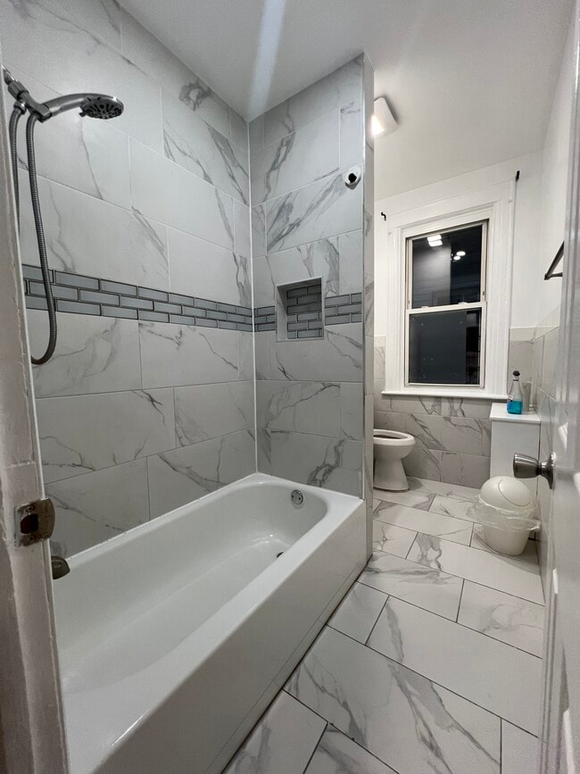 10719 90th St unit Ozone Park second fl, Ozone Park, NY 11417 - photo 6