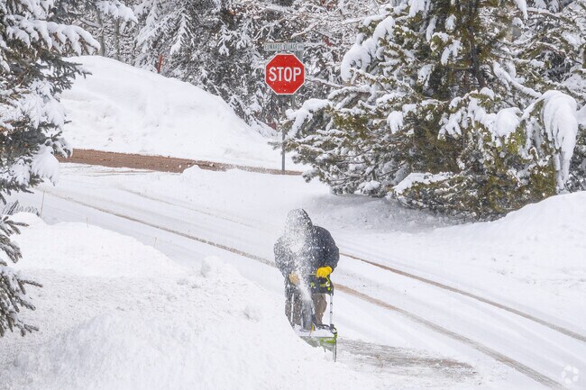 Edwards, Colorado, is a winter paradise, with fresh snowfall transforming the town into a breathtaking alpine retreat. From powder-covered peaks to snow-dusted trees along the Eagle River, the crisp mountain air and serene white landscapes make every winter day feel magical.