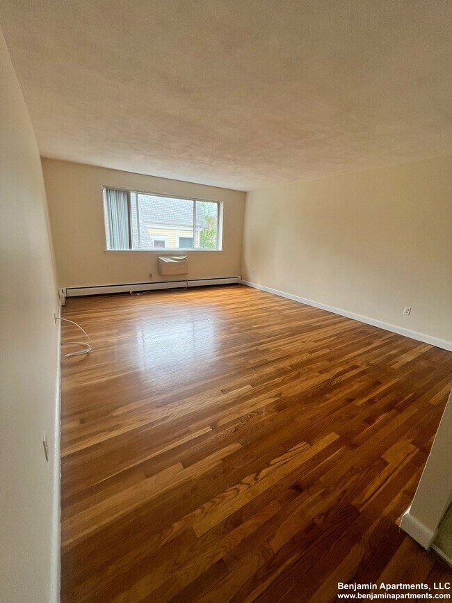 70 Gardner St Unit 26, Boston, MA 02132