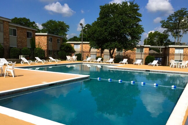 Riverbend Residences, Tuscaloosa, AL 35405 - photo 5