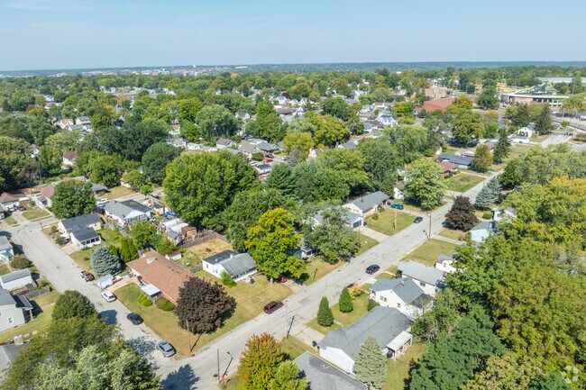 Welcome to South Oakland, a sweet slice of mid-western paradise.