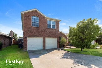 10316 Lake Brook Dr, Hurst, TX 76053