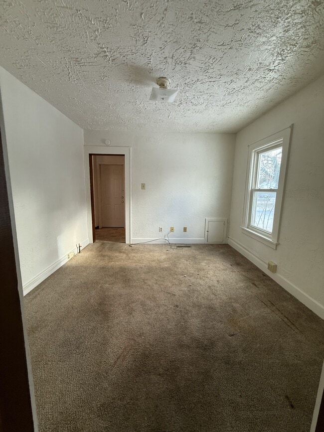 918 Powell Ave unit 3, Erie, PA 16505 - photo 5