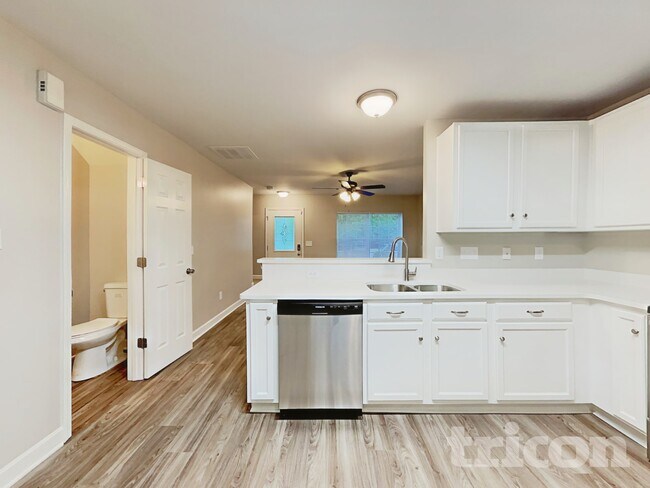 309 Peachtree Rd, Charlotte, NC 28216 - photo 5