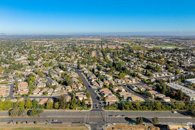 Elk Grove Boulevard runs the length of North West Elk Grove to the south.
