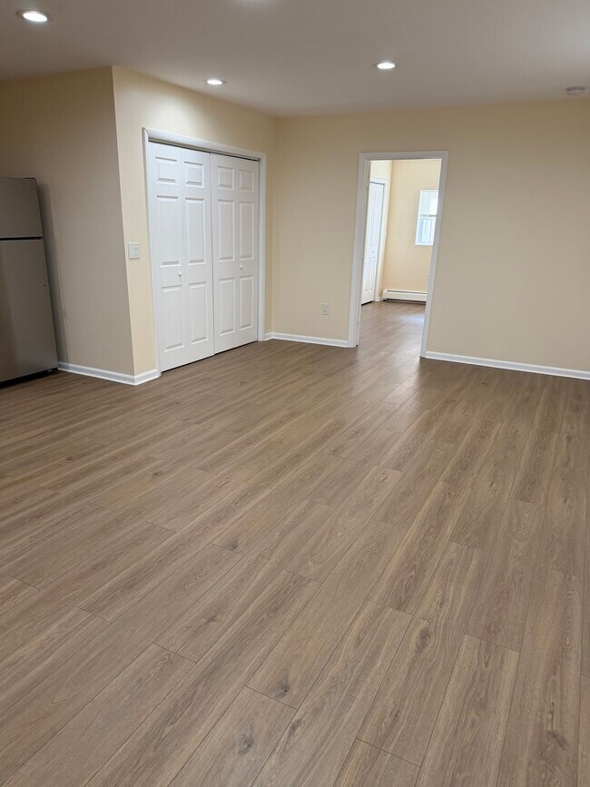 41 Leonard St unit First Floor Unit 1, Jersey City, NJ 07307 - photo 3