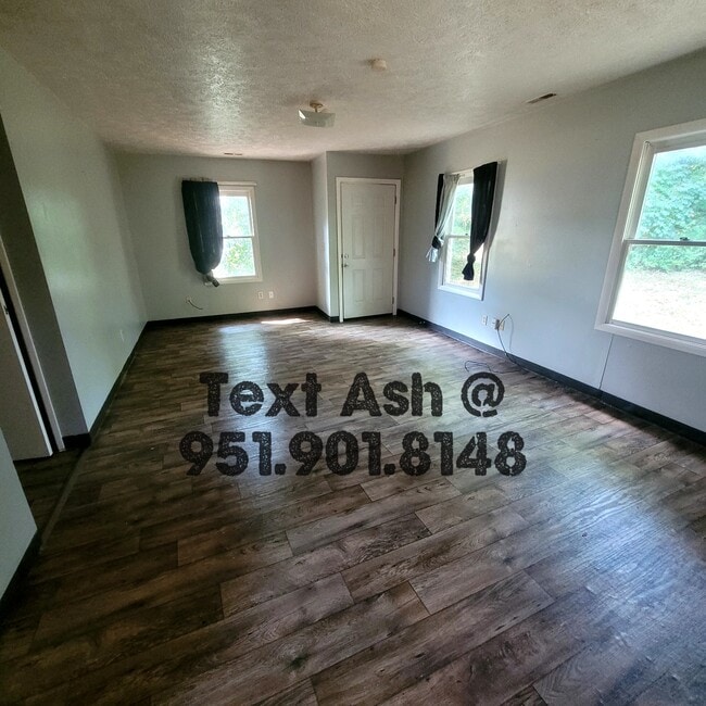 1226 W 13th St, Anderson, IN 46016 - photo 2