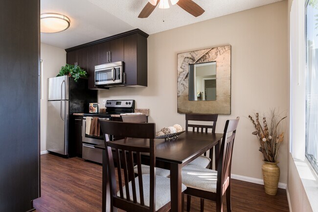 Navajo Bluffs, San Diego, CA 92119 - photo 3