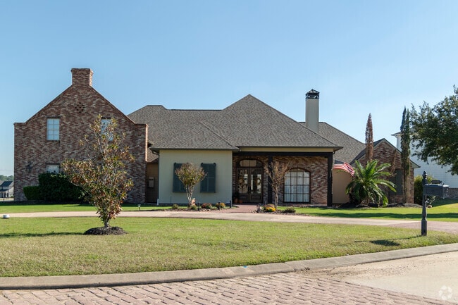 One of the many beautiful homes found surrounding the Lake Conroe in the Bent Water.