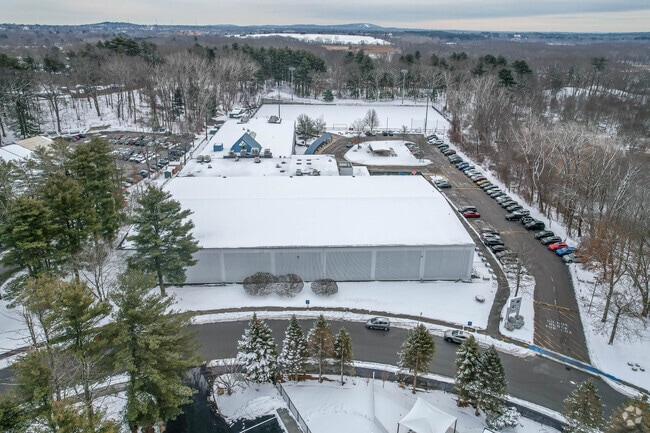 Solomon Schechter is a private Jewish school in Oak Hill.