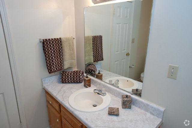 Post House Jackson, Jackson, TN 38305 - photo 4