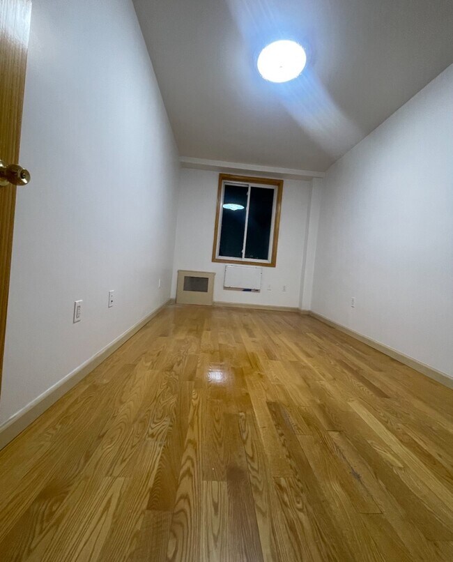 6426 Queens Blvd unit 6D, Woodside, NY 11377 - photo 5