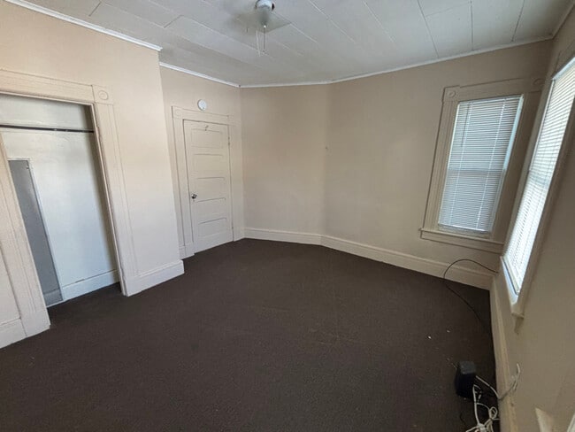 39 Wendell Place unit 1, Springfield, MA 01105 - photo 3