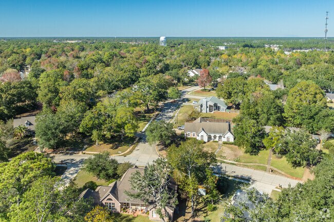 Live in a peaceful community that is Gautier, MS.