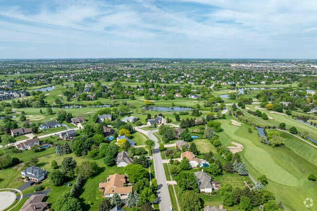Tamarack is located in the vibrant, award-winning city of Naperville, IL.