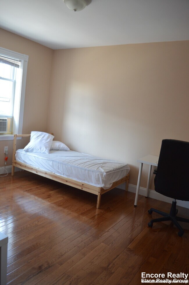 2000 Commonwealth Ave unit 2003 -32, Brighton, MA 02135 - photo 3