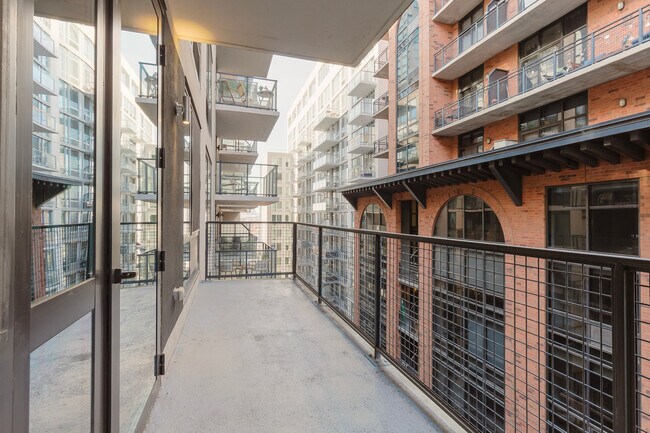 148 1st St unit FL7-ID1984, Jersey City, NJ 07302 - photo 4