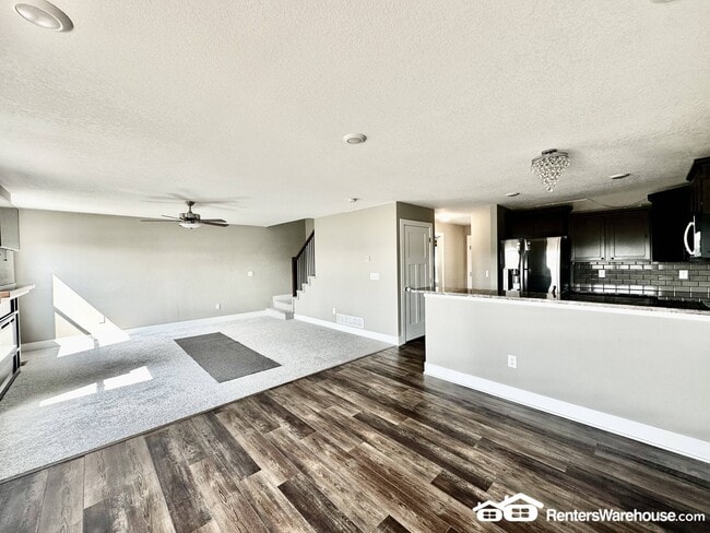 5308 St Andrews Cir, Des Moines, IA 50320 - photo 3