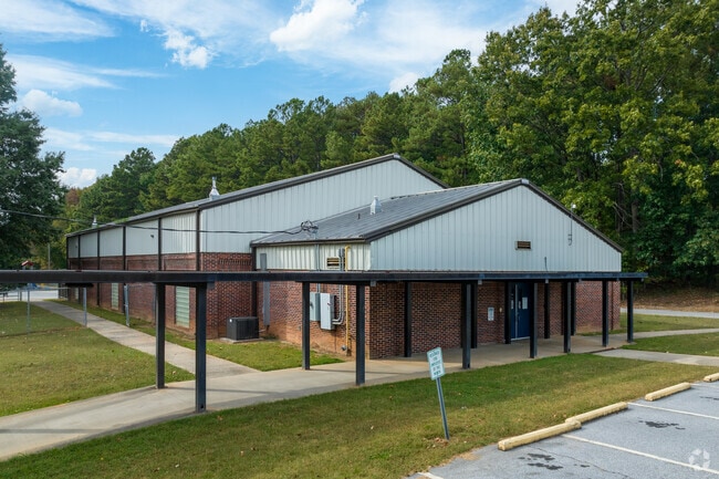 Morrow Elementary School has a 14:1 student to teacher ratio.