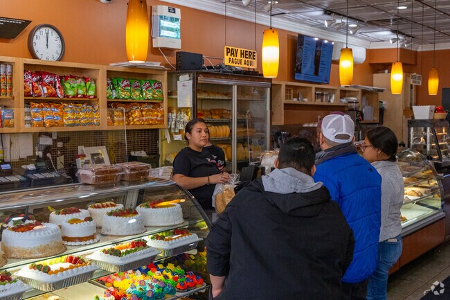 Come to Guatepan Bakery to satisfy your sweet tooth.