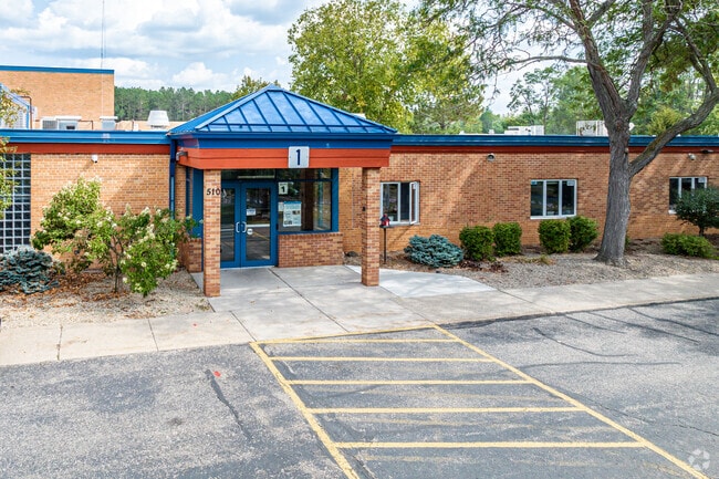 North Hudson serves students in Kindergarten - 5th grade.