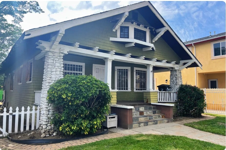 3525 S Budlong Ave unit 3525, Los Angeles, CA 90007 - photo 1