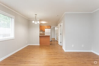 910-C Greenleaf Dr, Fayetteville, NC 28314