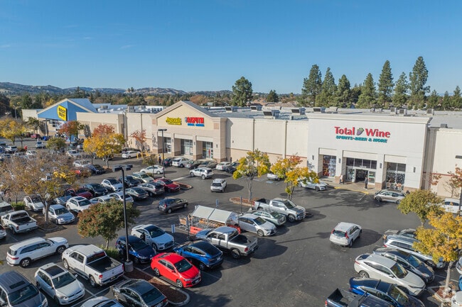 Fair Oaks has lots of shopping opportunities.