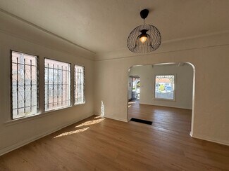 2808 W 43rd Place Unit 2808, Los Angeles, CA 90008