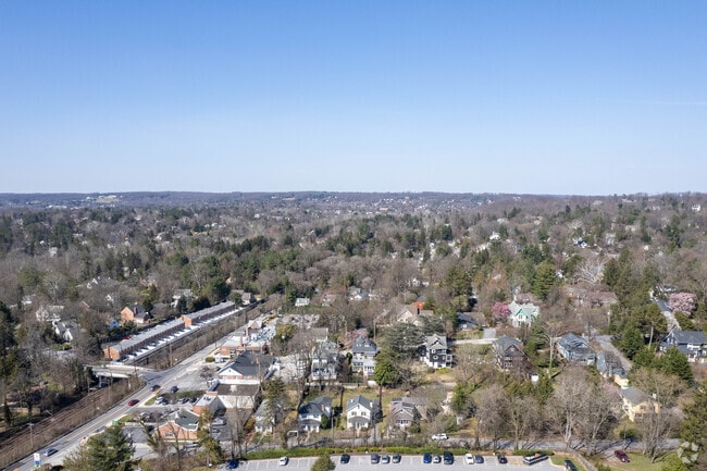 Ruxton is a small neigborhood located just outside of Baltimore City.