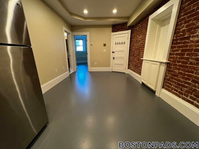 36 High St unit 2, Brookline, MA 02445 - photo 6