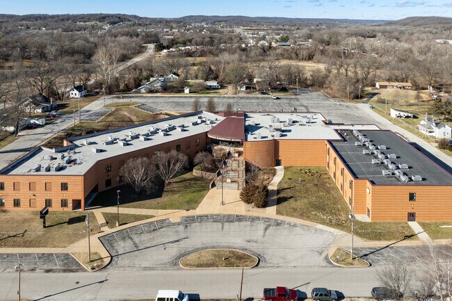 Windsor Elementary School in Imperial, MO offers a nurturing learning environment.